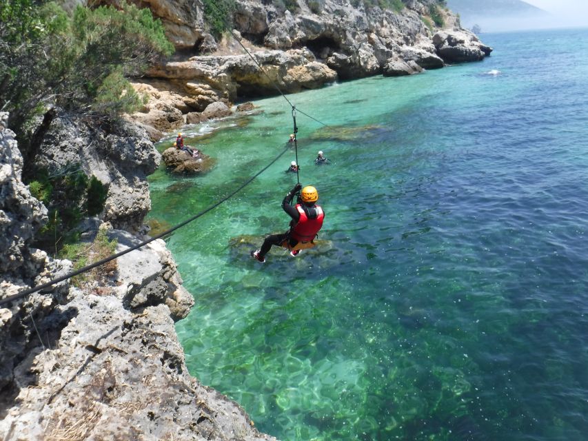 Portinho da Arrábida: Coasteering Boat Tour - Gruta de Sta. Margarida and Arrábida sea caves: the watery side of geology