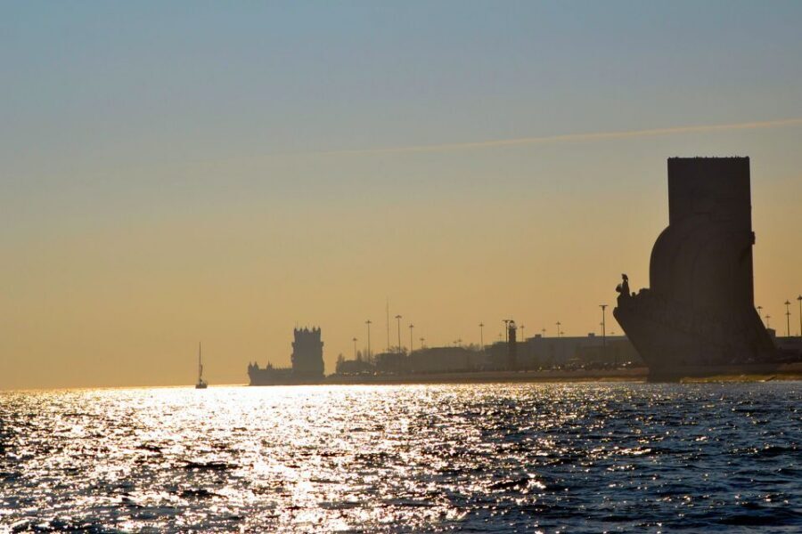 Private Romantic cruise with sparkling wine- 2-Hour- Lisbon - Private vs Shared: Choose Your Comfort Level