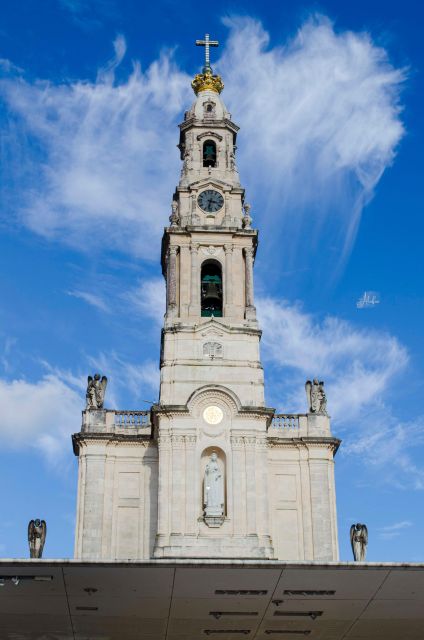 Private Tour of Fatima with Official Guide - Basilica of the Holy Trinity: a major piece of the complex