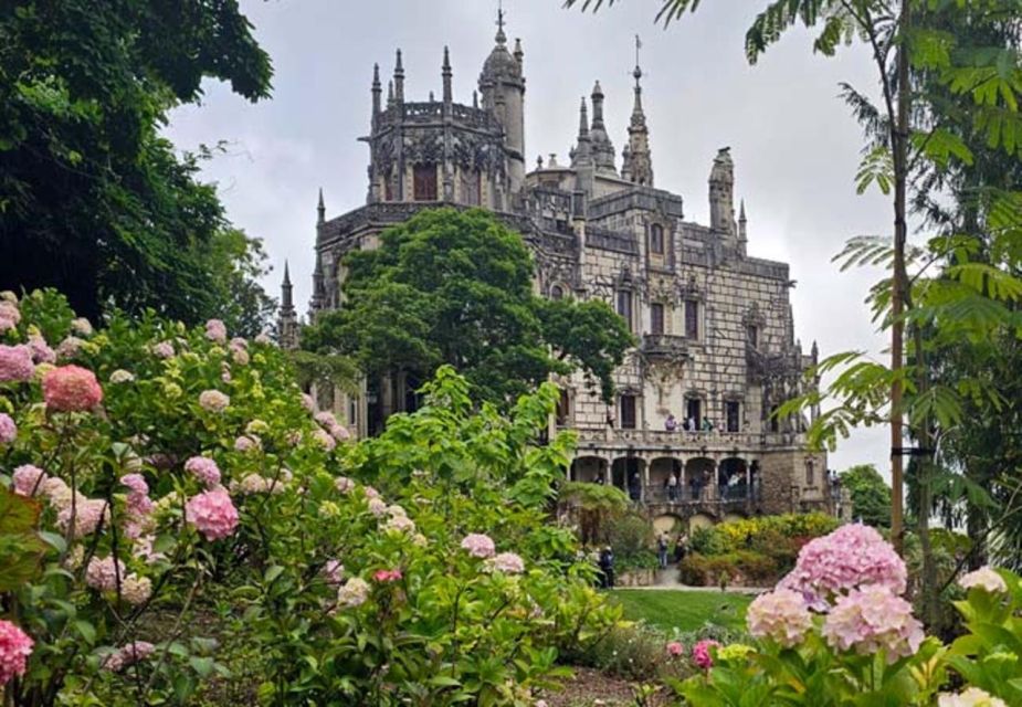 Quinta da Regaleira Skip-the-Ticket-Line Entry & Audioguide - Using the Smartphone Audio Guide Like a Pro (Headphones Required)