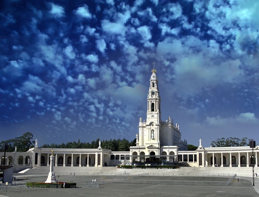 Sanctuary of Fátima and Coimbra City Tour - What to pack, and what to keep in mind during a sacred + city day