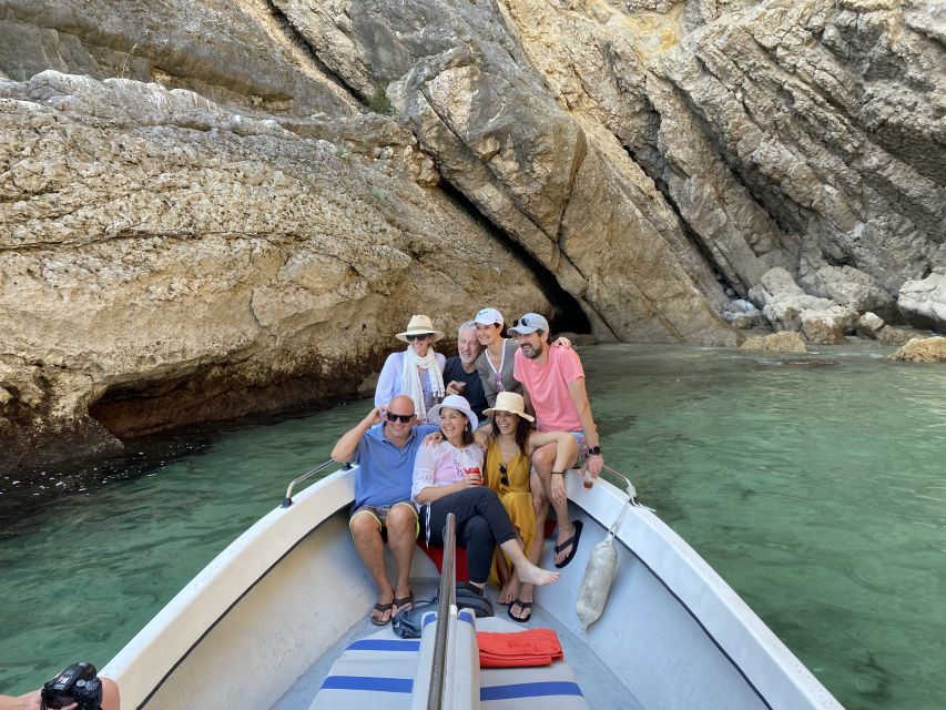 Sesimbra: Arrábida Beaches & Caves Boat Tour with Snorkeling - The first 30 minutes: safety, life jackets, and how the snorkeling fits in