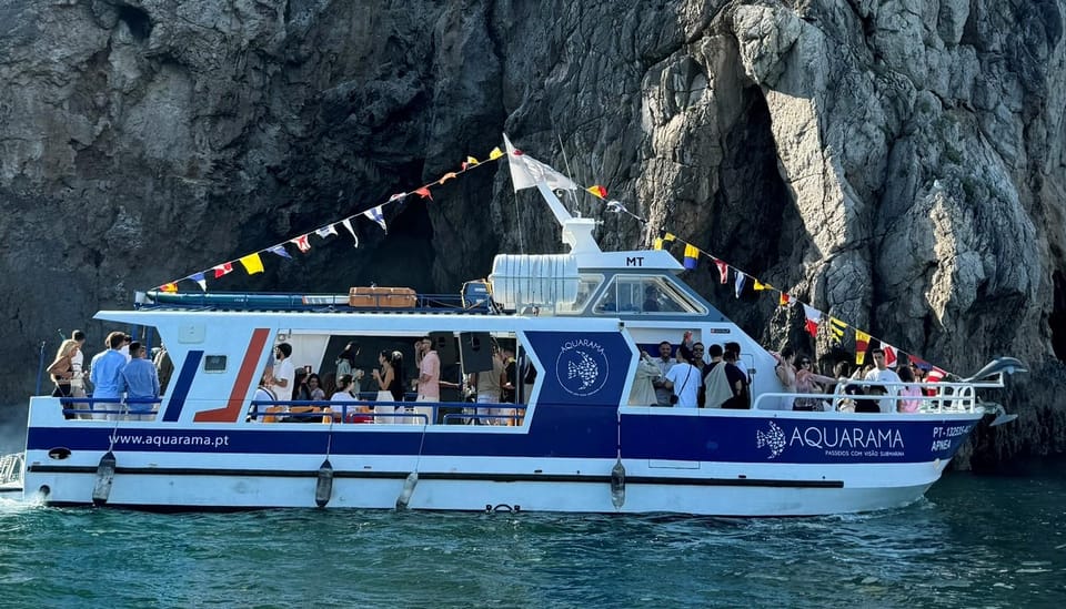 Sesimbra: Family Friendly Boat Sea Tour w/ Submarine Vision - Inferno Beach to California Beach: the final view run before you return