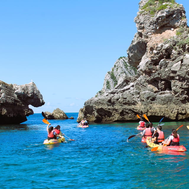 Sesimbra: Ribeiro Cavalo Beach, Caves, & Arrábida Kayak Tour - Kayaking through Arrábida: tunnels, secret caves, and Frade’s karst