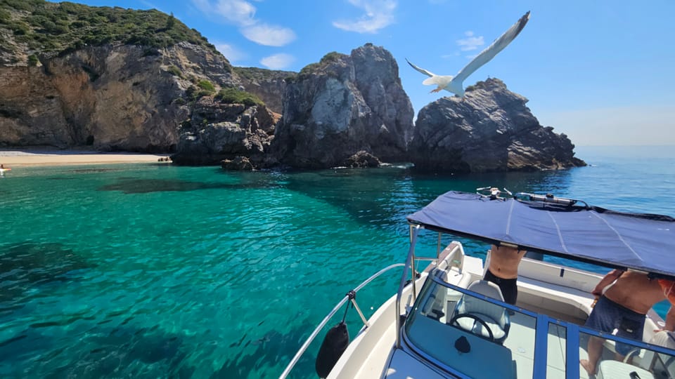 Sesimbra: Rote of Wonders/ Private Boat Tour along the cost - Cable Espichel Area: Sea Views With a Wind-Smart Reality Check