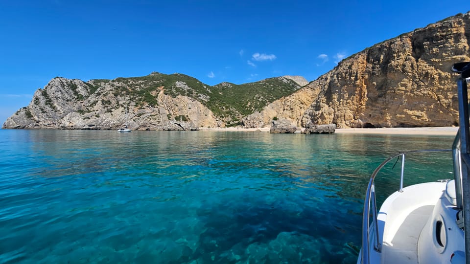 Sesimbra: Rote of Wonders/ Private Boat Tour along the cost - From Sesimbra Naval Club Pontão to the Coastal Views That Matter